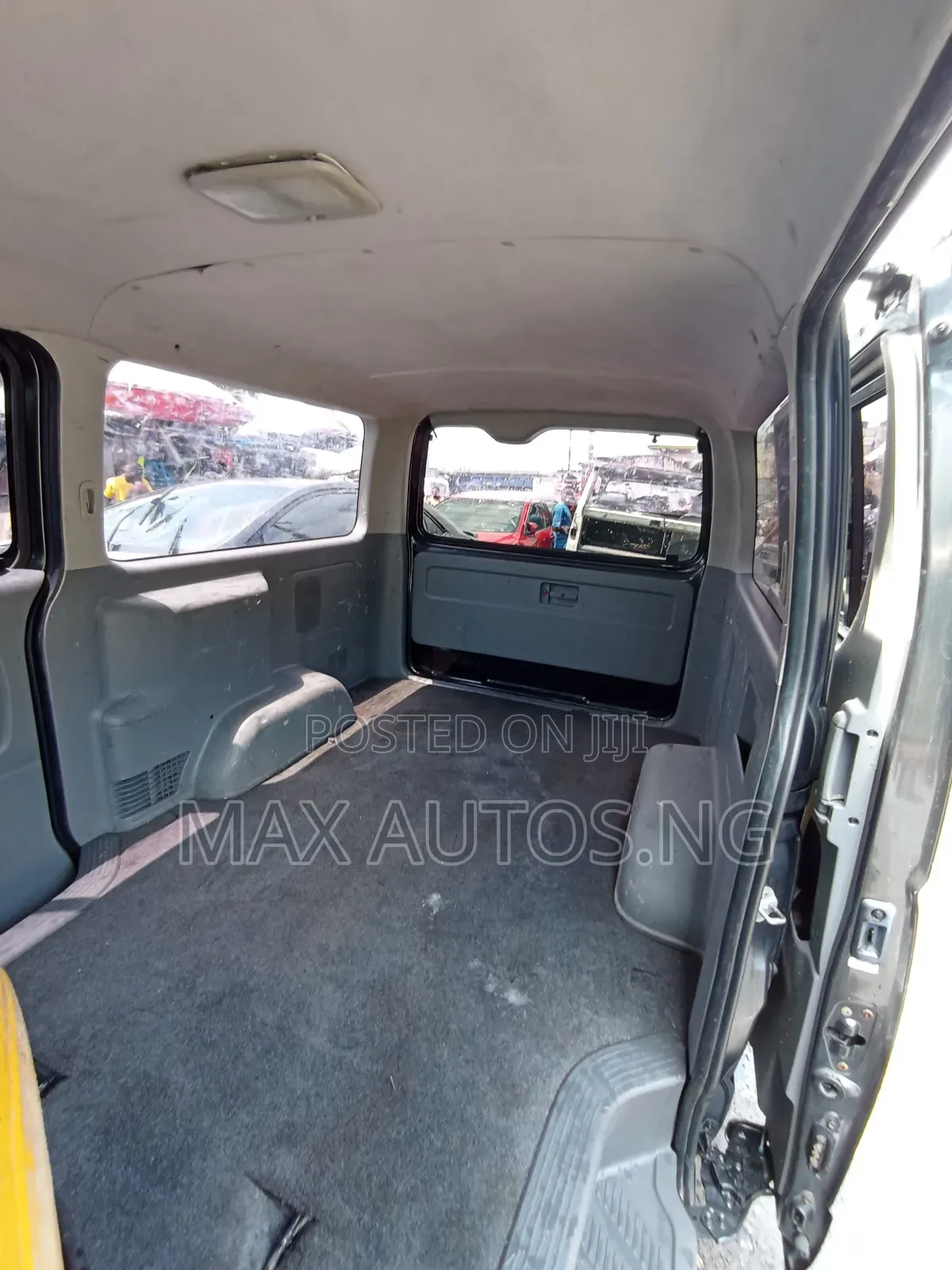 Toyota HiAce 2009 Black