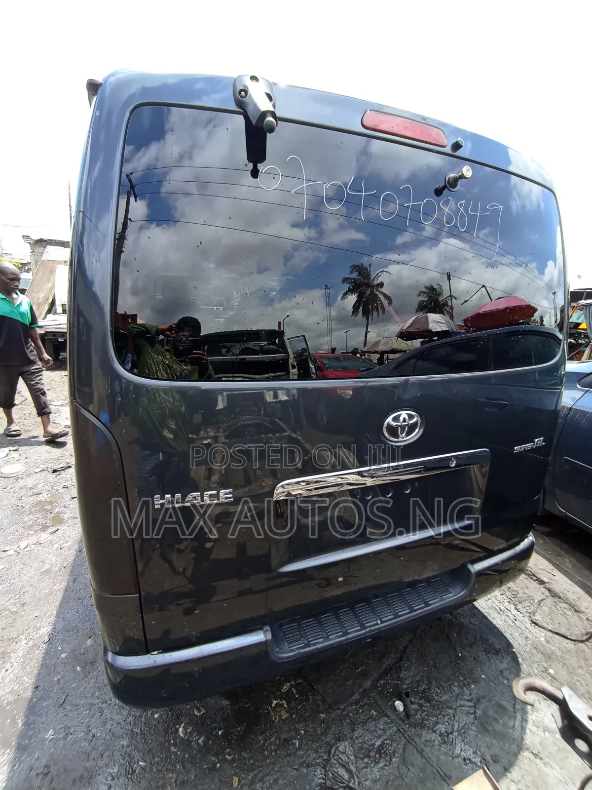 Toyota HiAce 2009 Black
