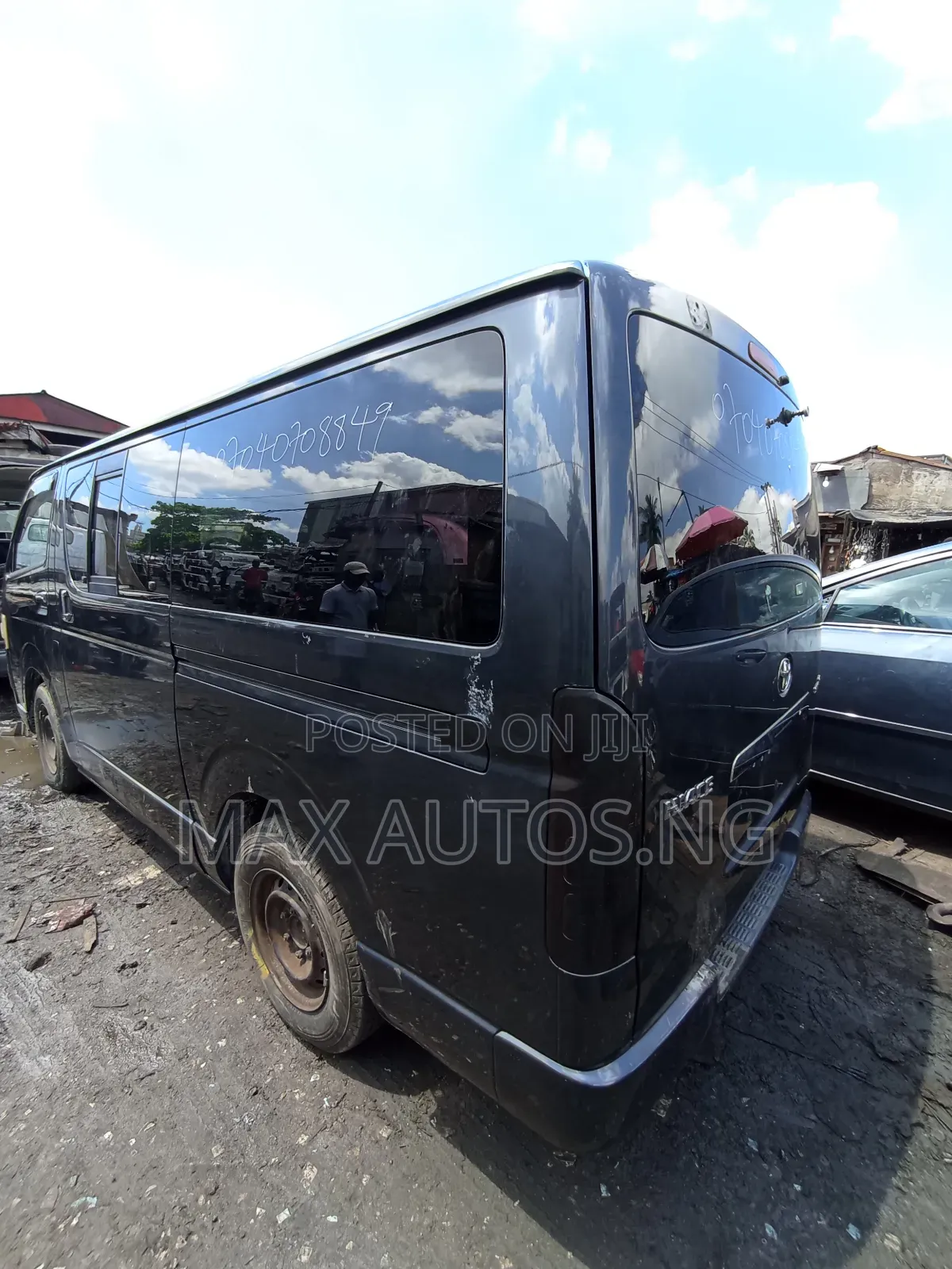 Toyota HiAce 2009 Black