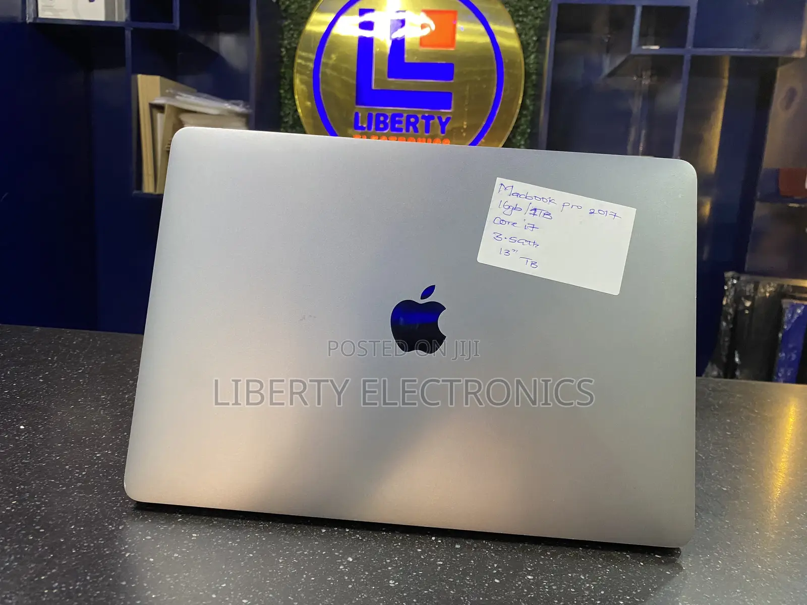 Laptop Apple MacBook Pro 2017 16GB Intel Core I7 SSD 1T
