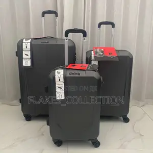 Pierre Cardin Set if 3 Luggage Box