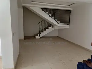 4bdrm Townhouse / Terrace in Guzape District for rent