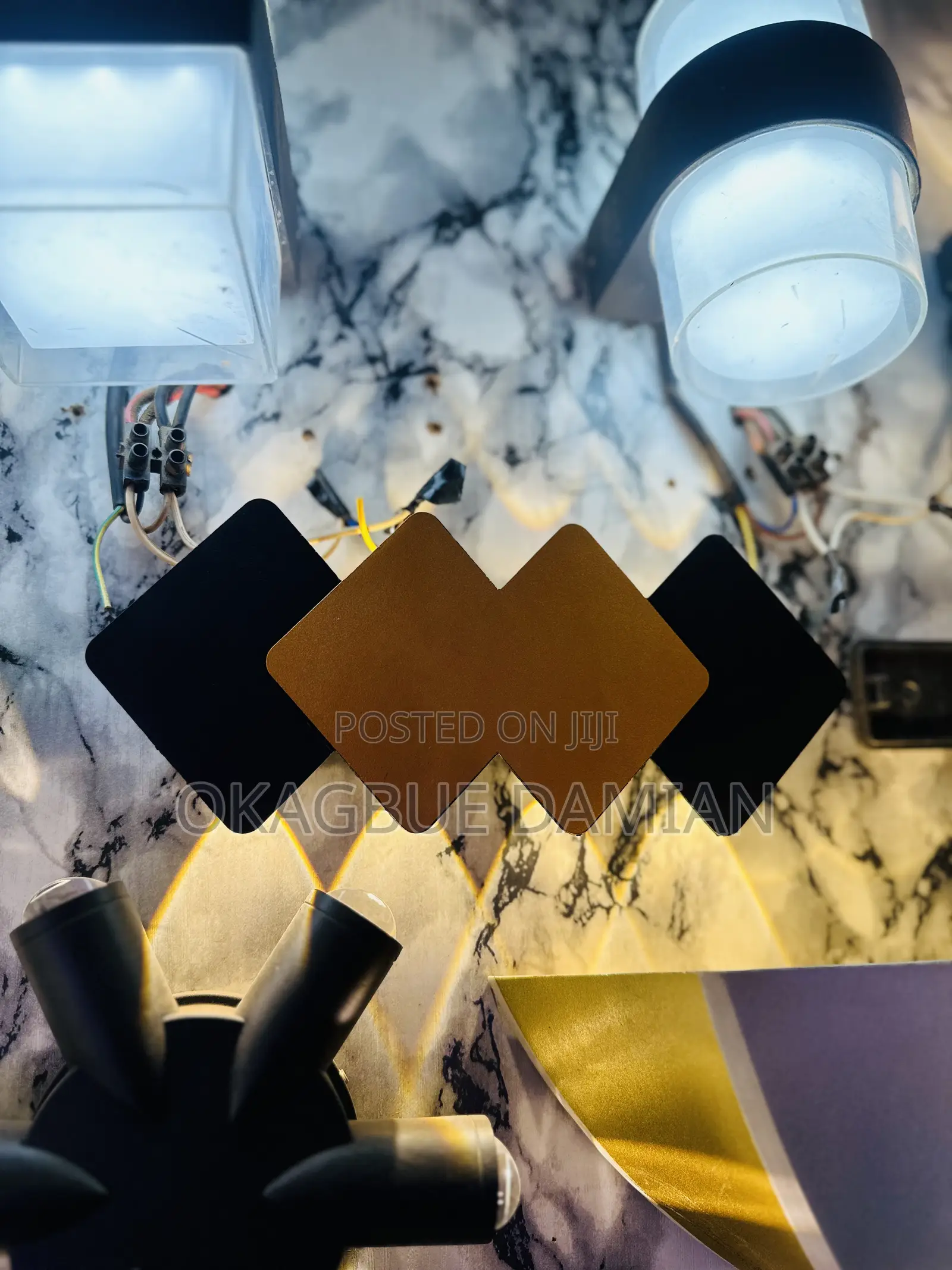 Leds Indoors/ Outdoors Wall Light