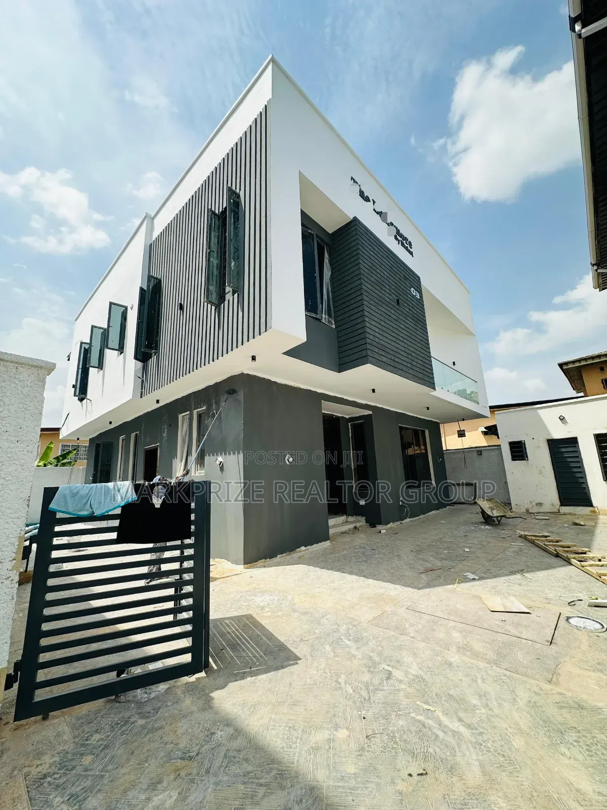 5bdrm Duplex in Adeniyi Jones Ikeja for sale