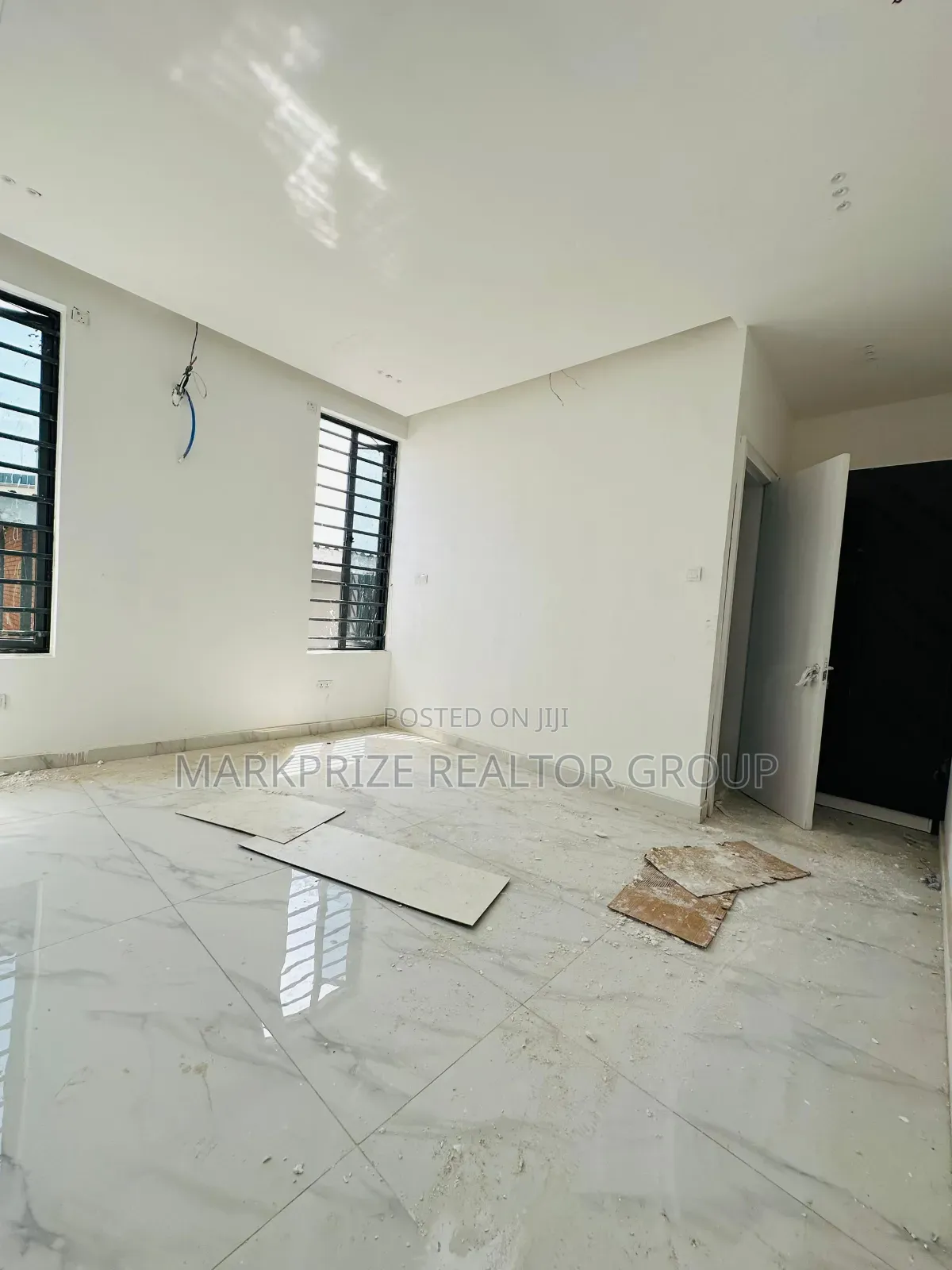 5bdrm Duplex in Adeniyi Jones Ikeja for sale