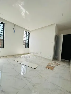 5bdrm Duplex in Adeniyi Jones Ikeja for sale