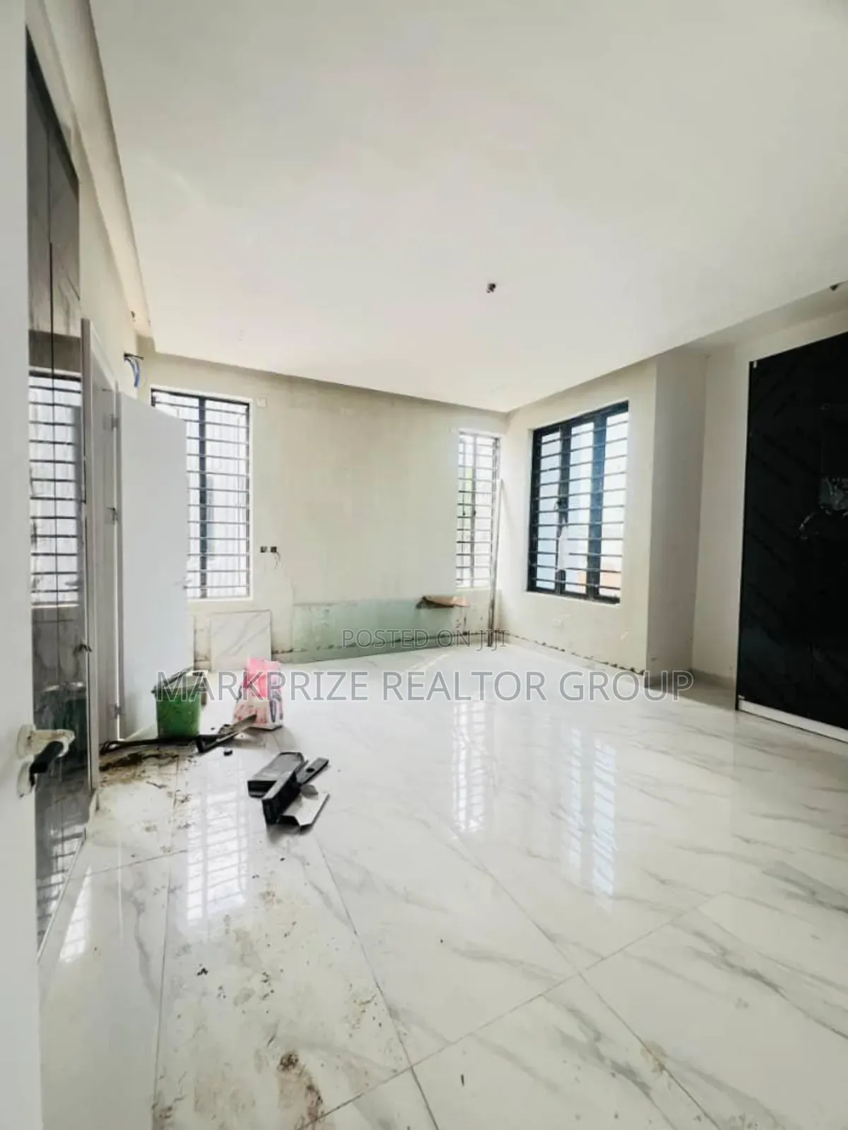 5bdrm Duplex in Adeniyi Jones Ikeja for sale