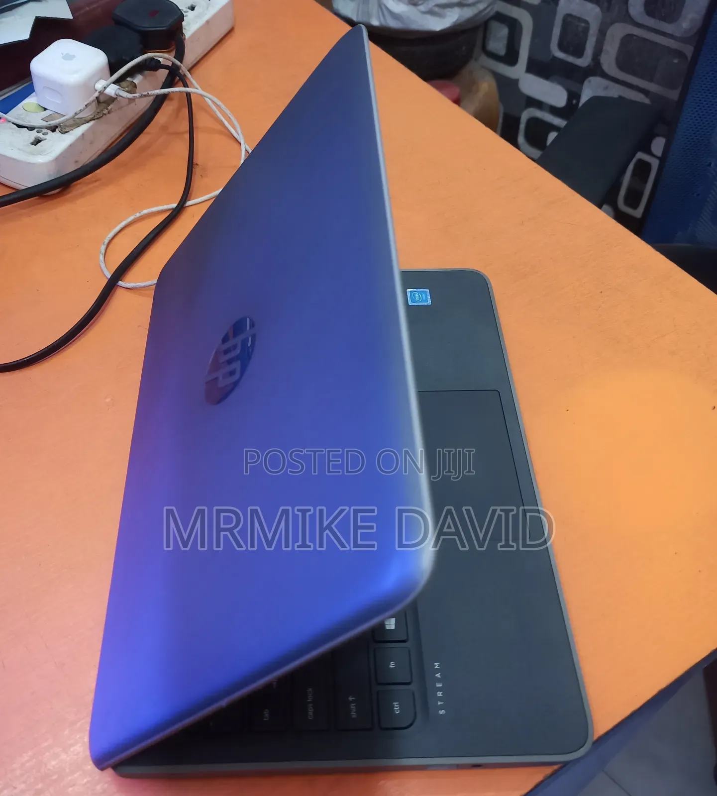 Laptop HP Stream Laptop 4GB Intel Celeron SSD 60GB