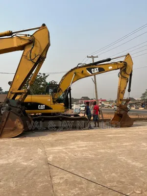 Cat Excavator 323 Dl - Company Standard Use