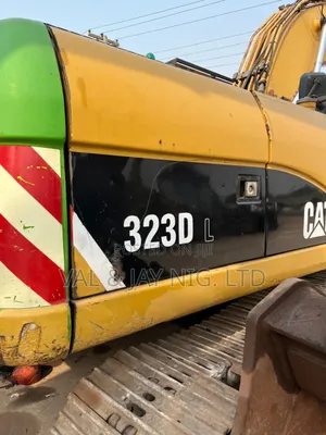 Cat Excavator 323 Dl - Foreign Use