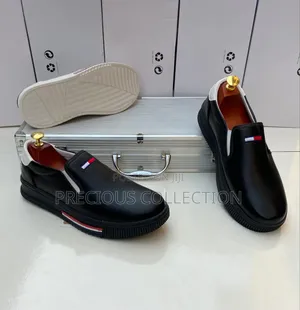 Unisex Tommy Hilfiger Single Sole Leather Shoe