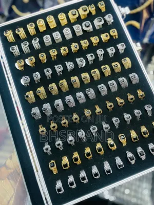 Photo - Couple Wedding Rings