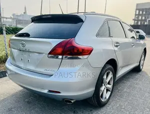 Photo - Toyota Venza 2014 Silver