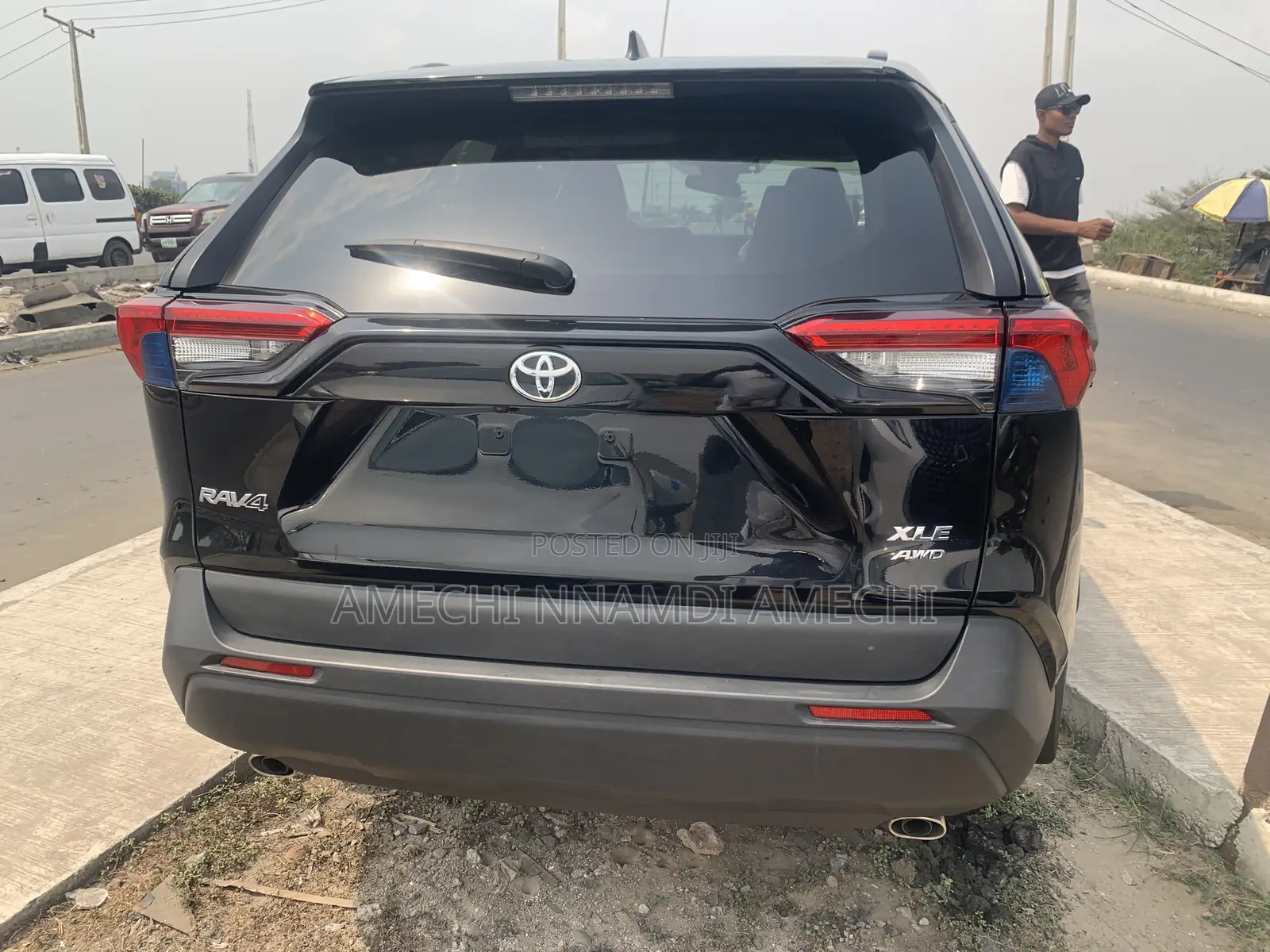 Toyota RAV4 XLE 2021 Black