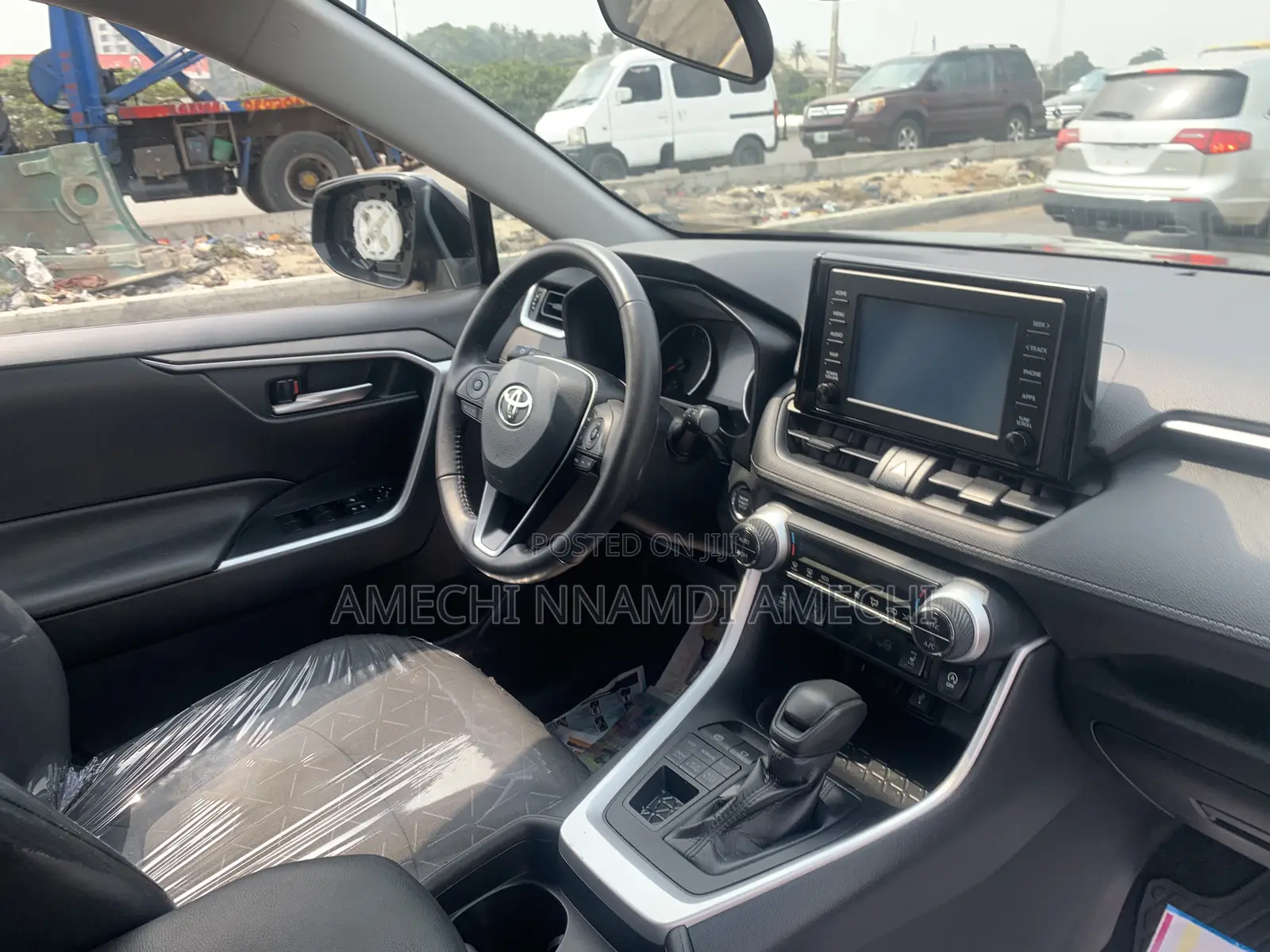 Toyota RAV4 XLE 2021 Black