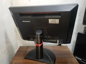 Lenovo ThinkCentre M910z AIO 8GB Intel Core I5 HDD 500GB