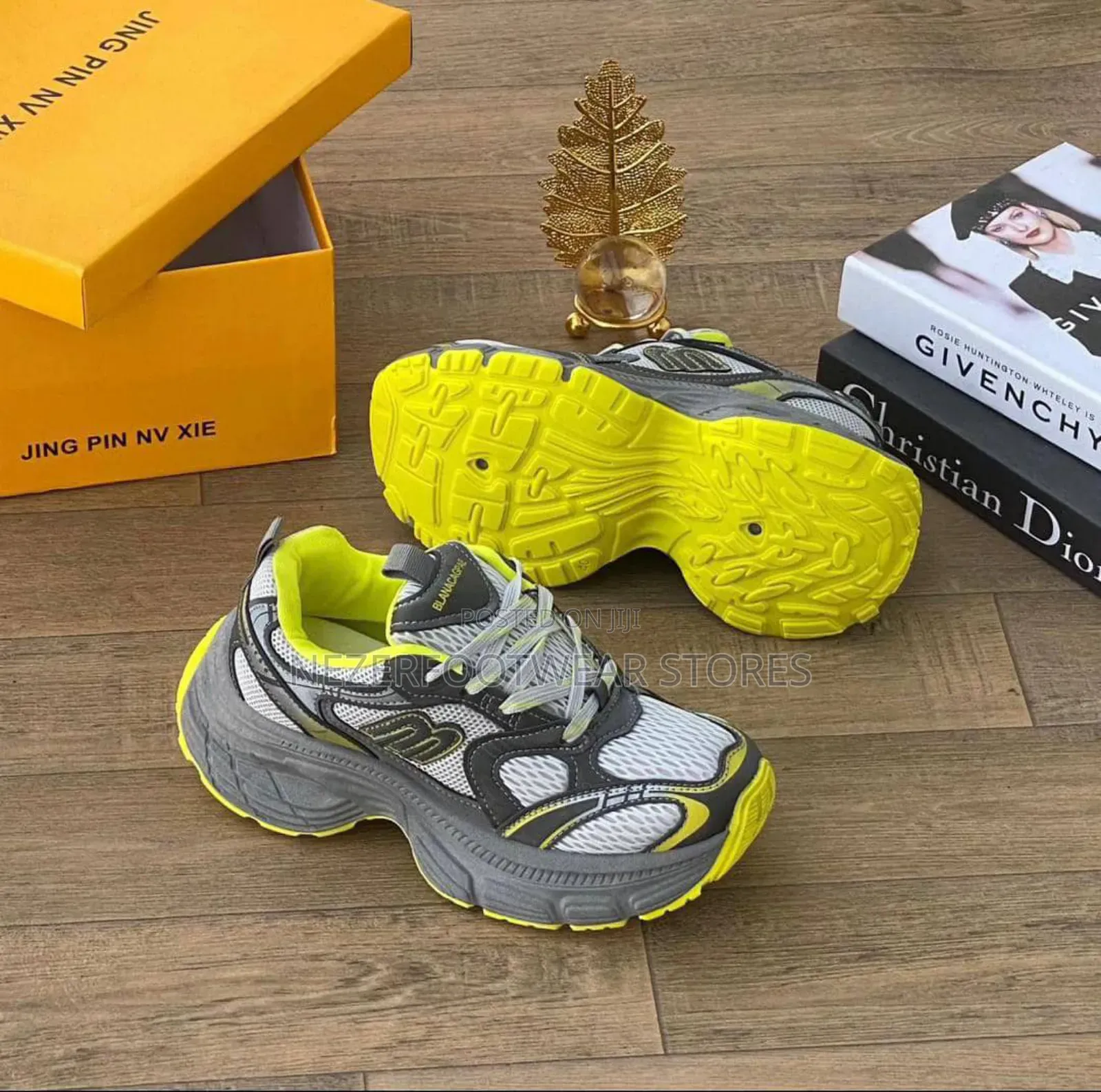 Quality Balencagape Sneakers.