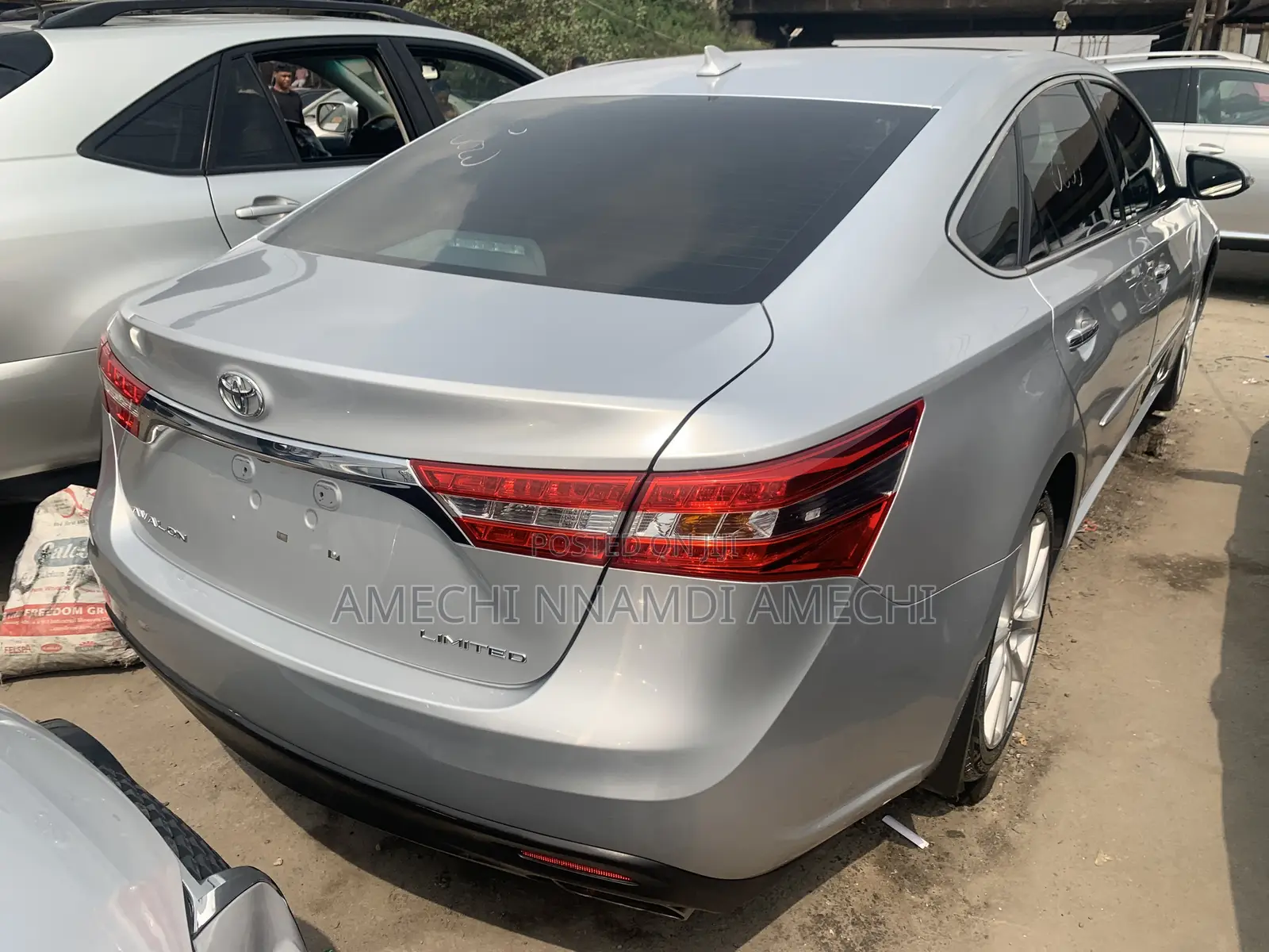 Toyota Avalon Limited Sedan FWD (3.5L 6cyl 6A) 2013 Silver