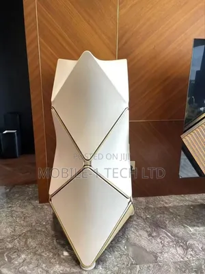 Bang and Olufsen Beolab 90