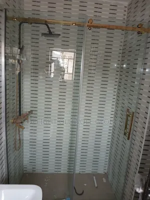 Shower CUBICLES Gold