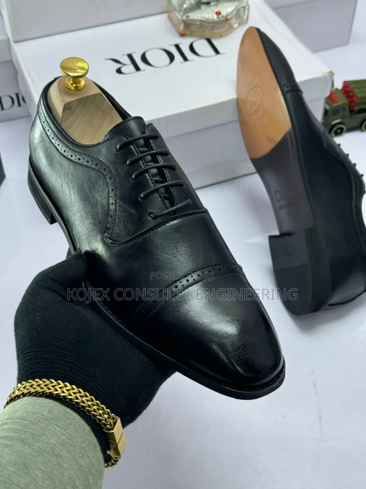 Dior Flat Men Shoe Available