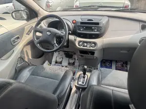 Nissan Almera Sedan 1600 Comfort 2005 Burgundy