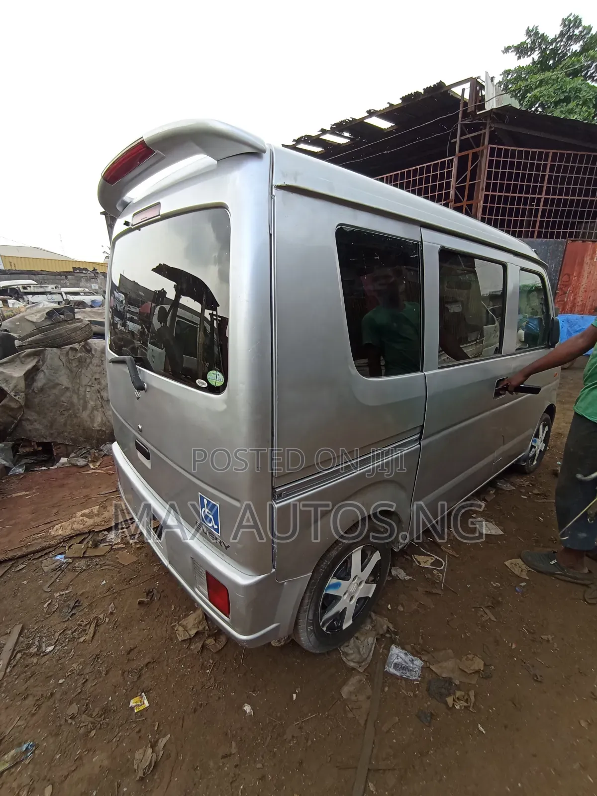 Suzuki APV Minibus 2010 Grey