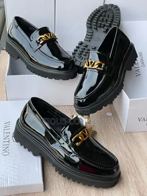 Photo - Louis Vuitton Glossy Leather Top Quality Shoe for Men