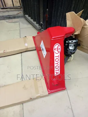 Pallet Truck ( Toyota).