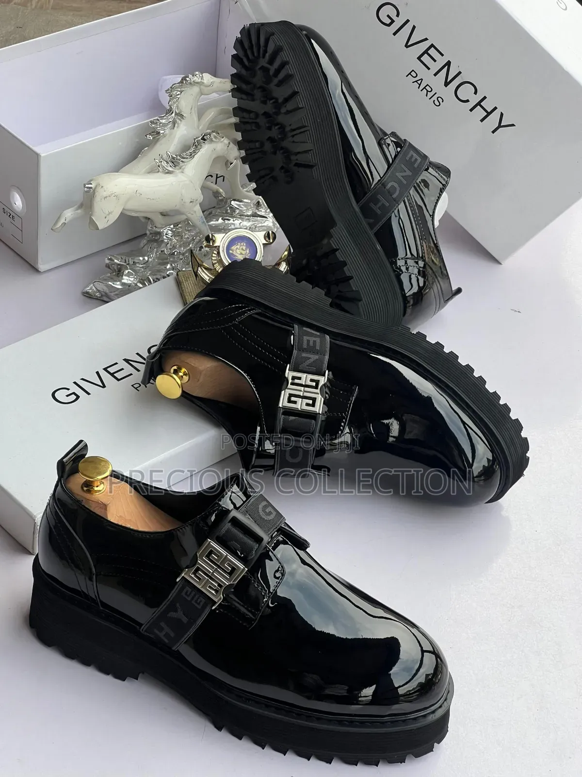 Buckle Givenchy Glossy Leather Shoe