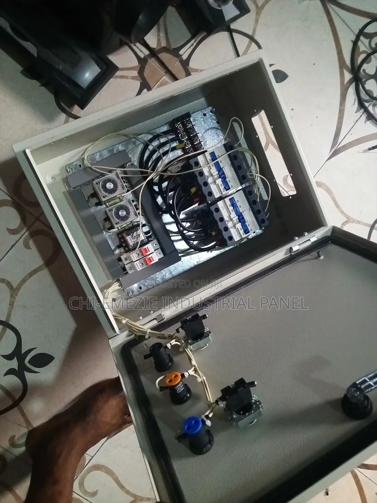 Automatic Changeover Switch