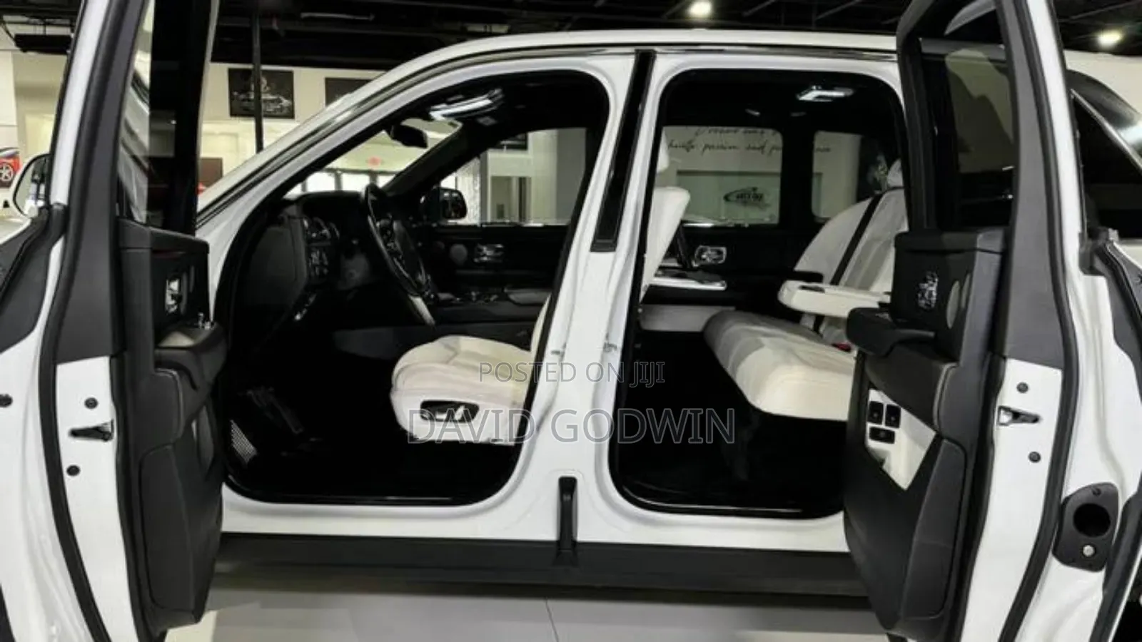 Rolls-Royce Cullinan Base 2019 White