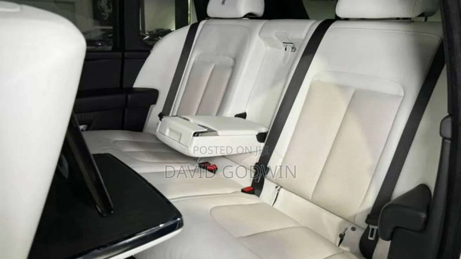Rolls-Royce Cullinan Base 2019 White