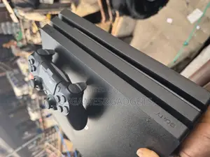 Neat London Used Playstation 4 Pro