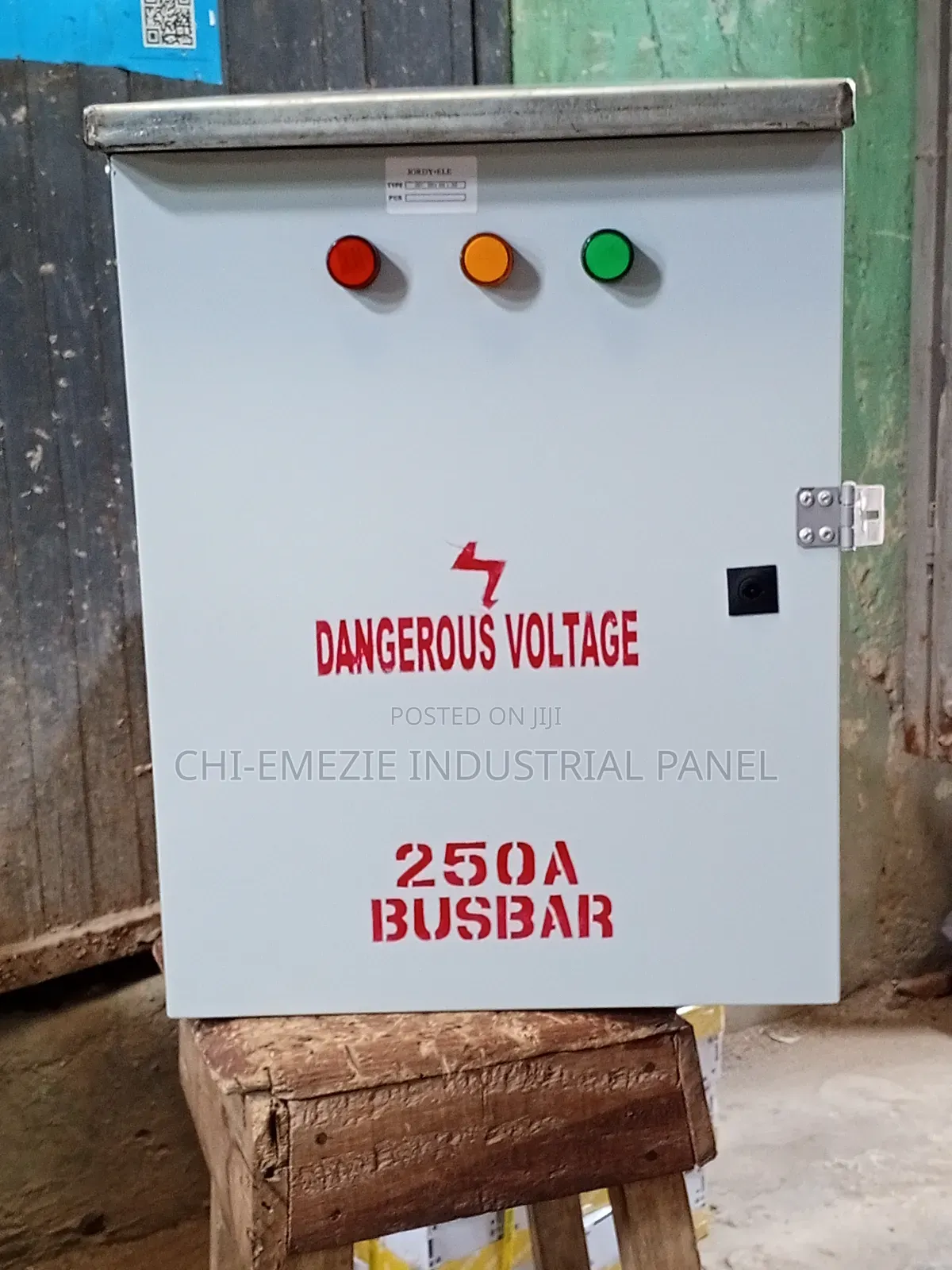 Busbar With Fuse