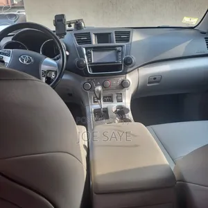 Toyota Highlander 2013 Gray