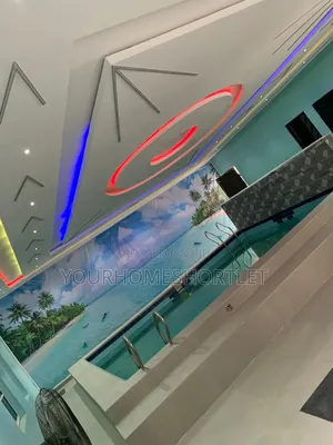 6 Bedroom Apartment With Outdoor Space + Pool for Party