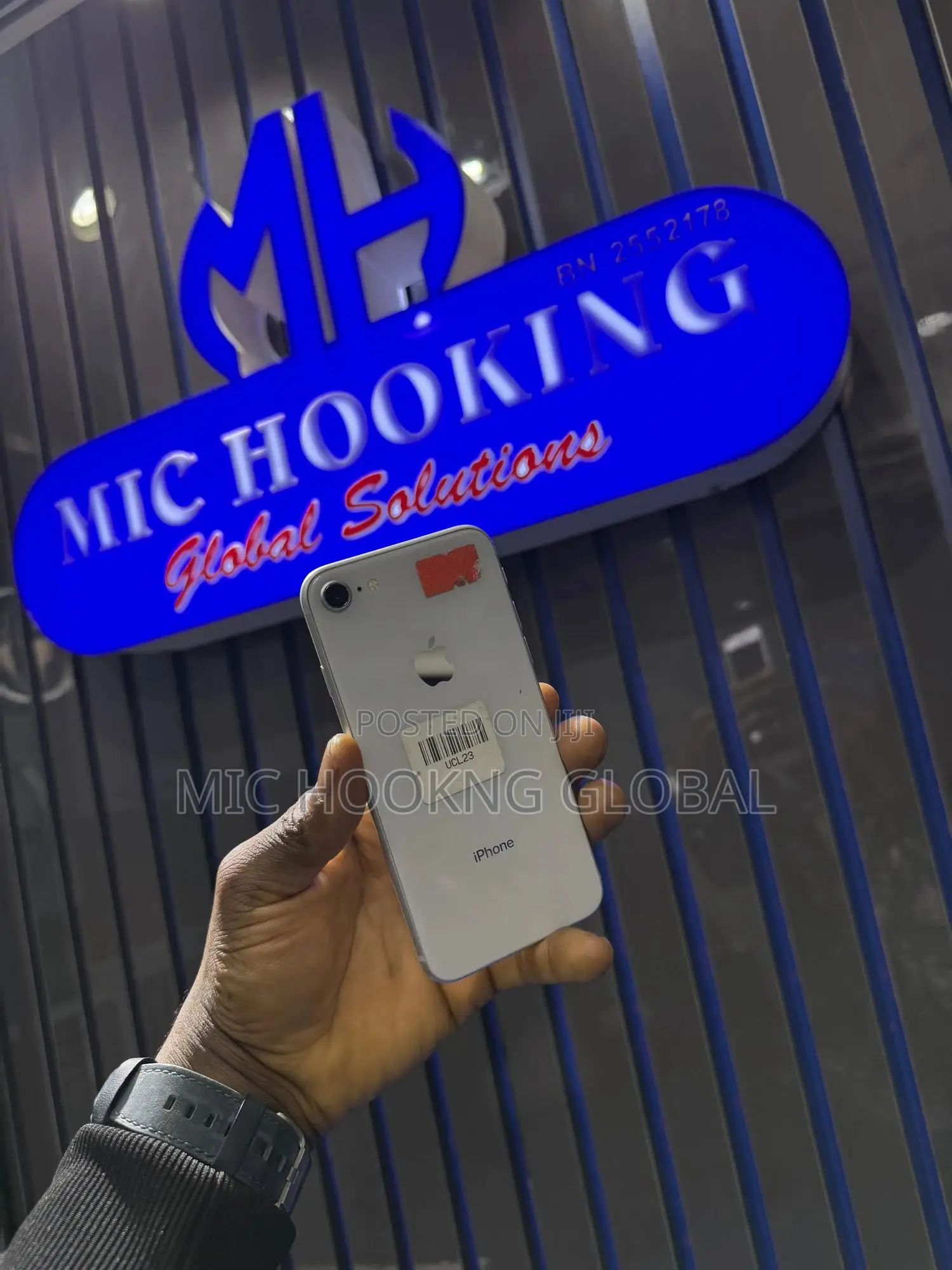 Apple iPhone 8 64 GB White