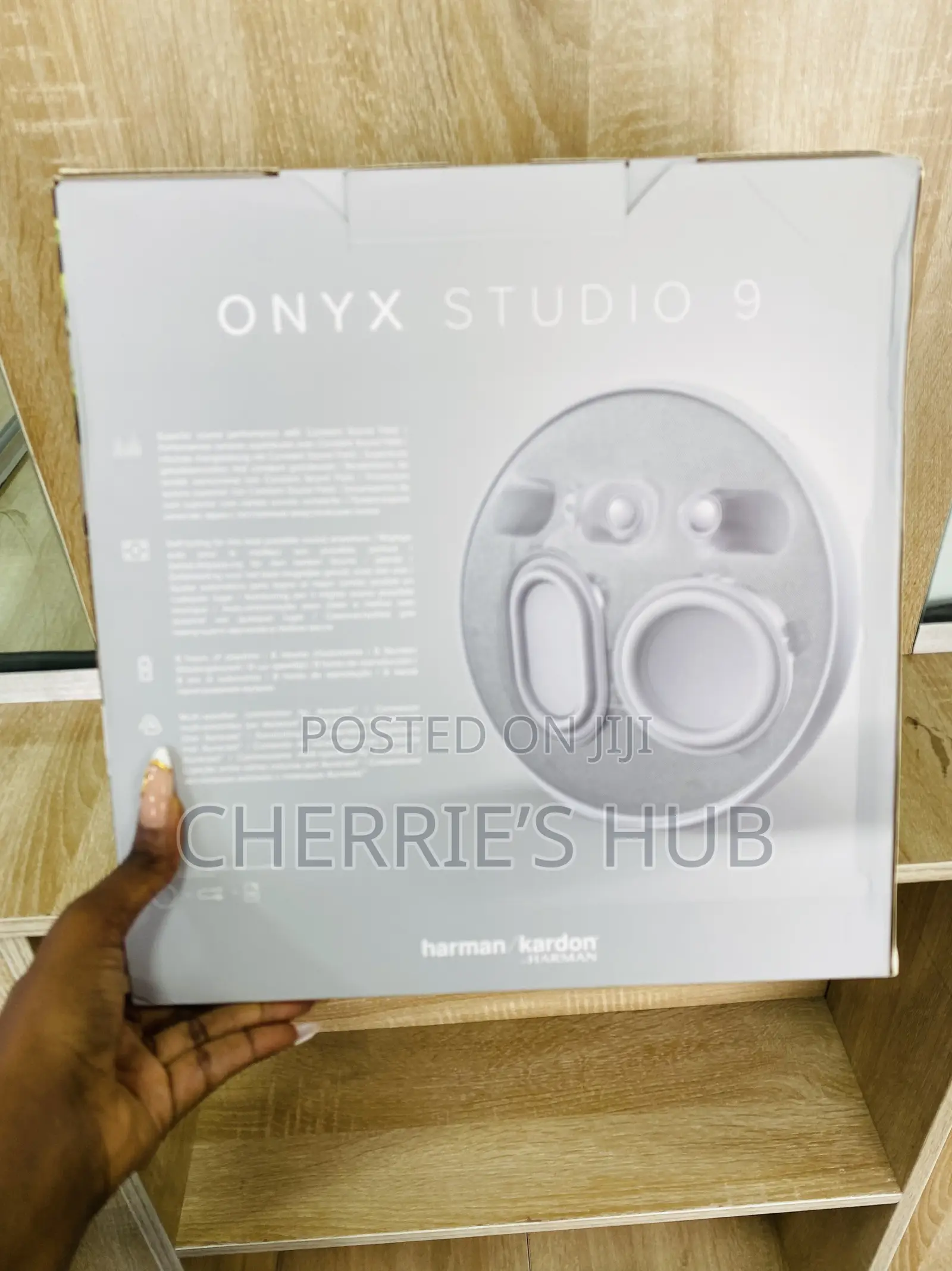 Onyx Studio 9