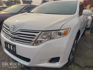 Photo - Toyota Venza 2014 White