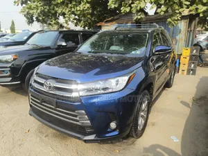Toyota Highlander 2016 Blue