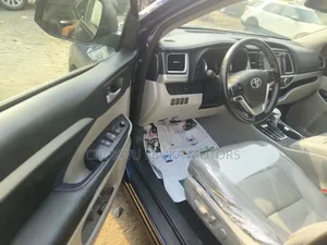 Toyota Highlander 2016 Blue