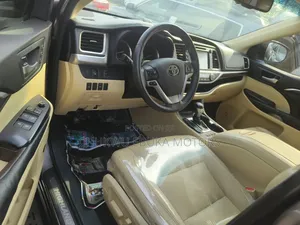 Toyota Highlander 2016 Gray