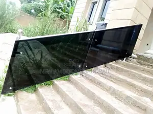 Strong and Latest Foreign Glass Handrails for Your Buildings