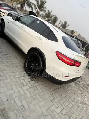 Mercedes-Benz GLC-Class 2019 White