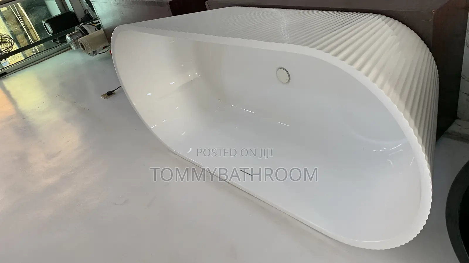 Bathtub White