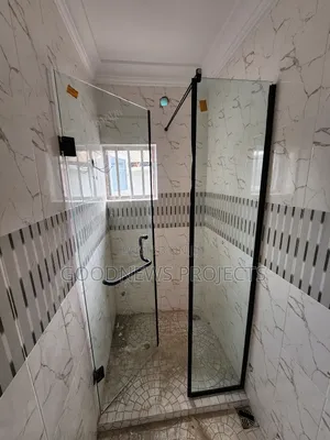 Fixed Door Shower Glass
