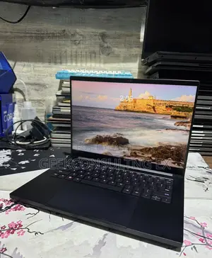 Laptop Razer Blade 16GB AMD Ryzen 9 SSD 1T