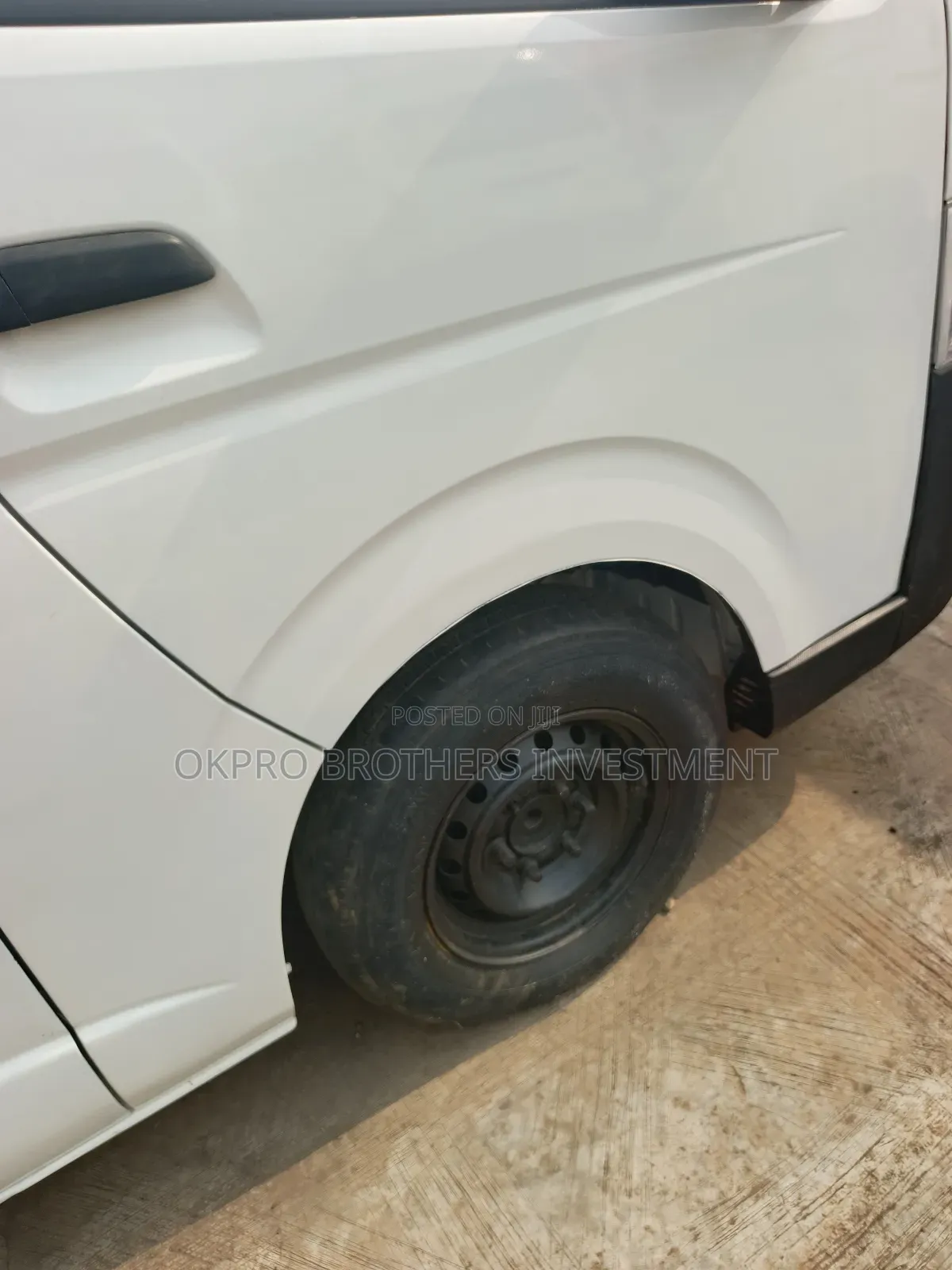 Toyota HiAce 2008 White
