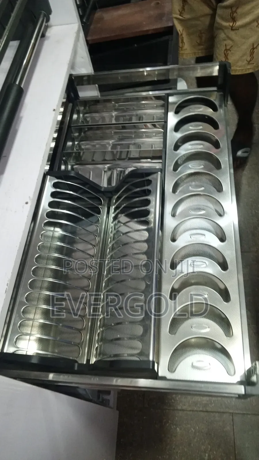 80cm Luxury Plate Rack With Complete Accessories